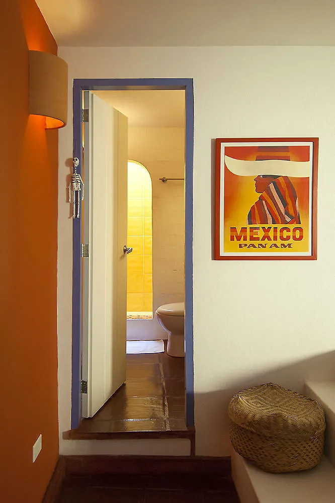 Lez Lezards Bed & Breakfast Cartagena